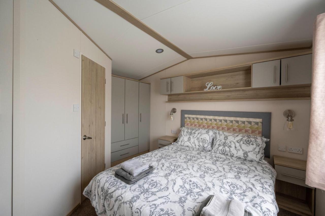 Hallcroft Fishery And Holiday Park Retford Eksteriør billede